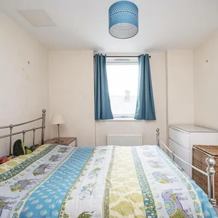 Image 3 - Armstrong House, Southwold Road, Upper Clapton, London, E5 9PB, United Kingdom - Apartment for rent