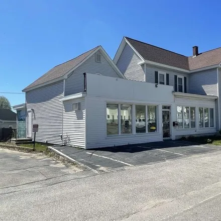 Image 1 - Messer Street, Lakeport, Laconia, NH 03246, USA - Apartment for rent