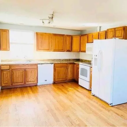 Rent this 3 bed condo on 313 State Street