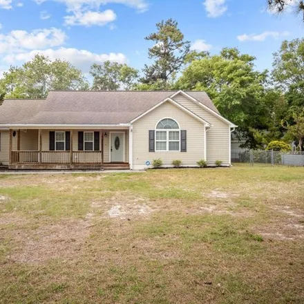 Rent this 3 bed house on 393 Barrington Ridge in Bogue, Carteret County