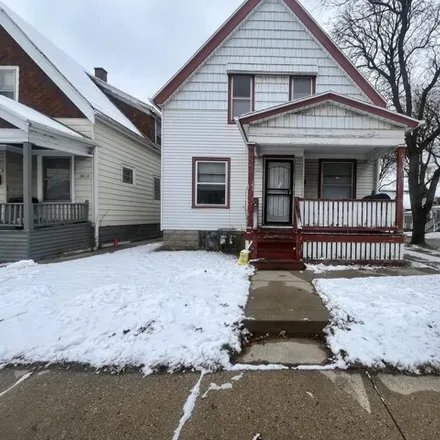Buy this studio house on 2450 West Concordia Avenue in Milwaukee, WI 53206