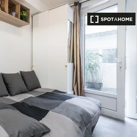 Image 6 - 32 Rue Véron, 75018 Paris, France - Apartment for rent