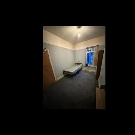 Image 2 - 8 Plumpton Terrace, Wakefield, WF2 9RB, United Kingdom - House for rent