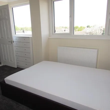 Rent this 1 bed room on Webb Rise in Stevenage, SG1 5QQ