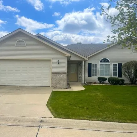 Buy this 2 bed house on 17 Crosswinds Court in Bloomington, IL 61704