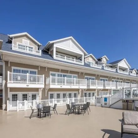 Buy this 3 bed condo on 899 East 10th Street in Ocean City, NJ 08226