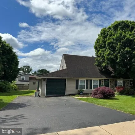 Rent this 4 bed house on 48 Tinsel Road in Elmwood Terrace, Middletown Township