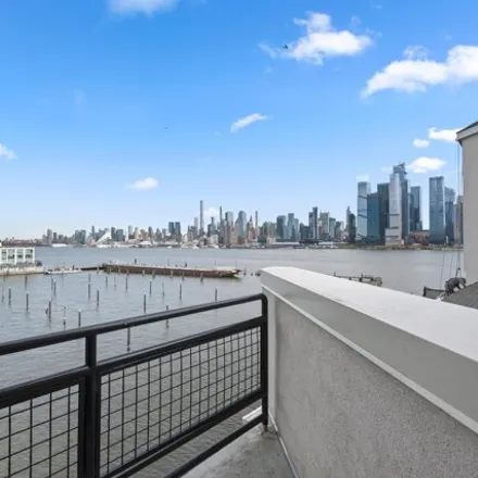 Image 3 - Lincoln Harbor Yacht Club, Harbor Boulevard, Weehawken, NJ 07086, USA - Condo for sale