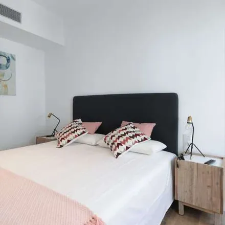 Image 3 - Travessera de Gràcia, 98B, 08012 Barcelona, Spain - Apartment for rent