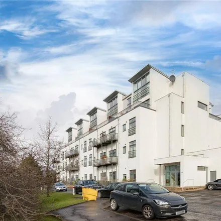 Rent this 2 bed apartment on Southbrae Gardens in Scotstounhill, Glasgow