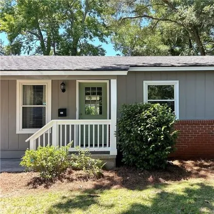 Buy this 3 bed house on 335 Riverview Drive in Savannah, GA 31404