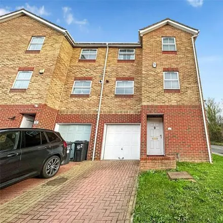 Buy this 3 bed townhouse on Bean Road in Mounts Road, Greenhithe