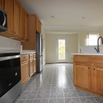 Image 9 - 13203 Liberty Bell Court, Germantown, MD 20874, USA - Townhouse for sale