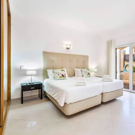 Rent this 5 bed house on 8200-427 Distrito de Évora