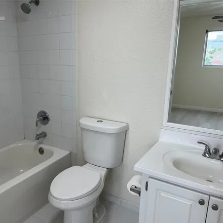 Image 6 - 6060 W 21st Ct Apt 205, Hialeah, Florida, 33016 - Condo for sale