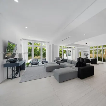 Image 6 - 3471 Sheridan Avenue, Miami Beach, FL 33140, USA - House for sale