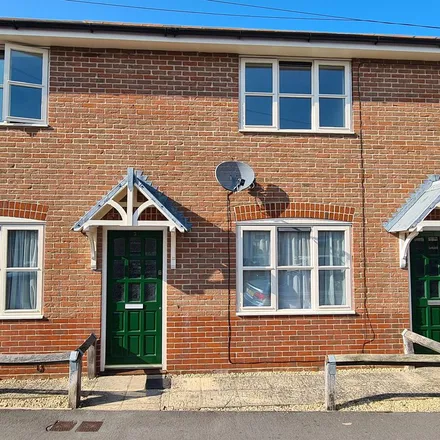 Rent this 2 bed townhouse on 9 Mansion Road in Southampton, SO15 3BQ
