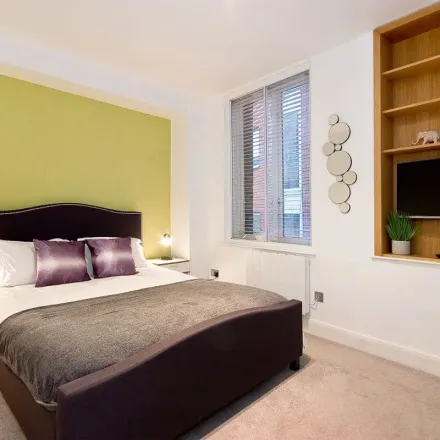 Image 1 - 18-19 Bowling Green Lane, London, EC1R 0BF, United Kingdom - Apartment for rent