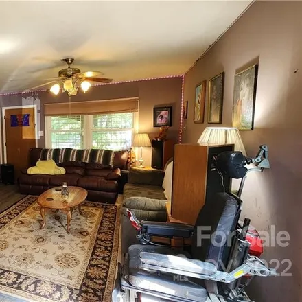 Image 8 - 4 Southwicke Place, West Haven, Buncombe County, NC 28704, USA - House for sale