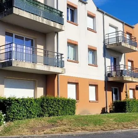 Rent this 2 bed apartment on 14 Rue Roger Salengro in 59540 Caudry, France