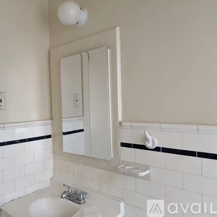 Image 7 - 3918 Beverly Blvd, Unit 210 - Apartment for rent