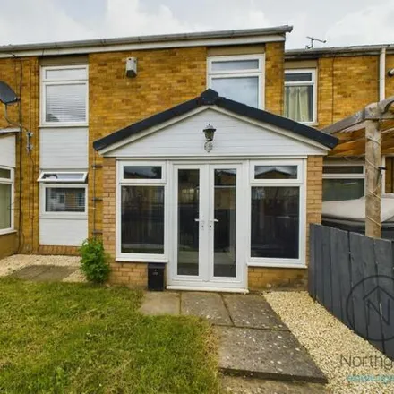 Buy this 3 bed house on Oakfield in Newton Aycliffe, DL5 7AT