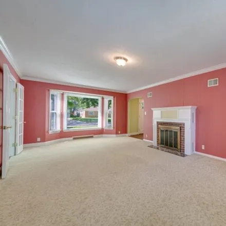 Image 5 - 410 E Rockland Rd, Libertyville, Illinois, 60048 - House for sale