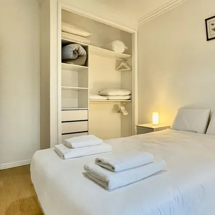 Rent this 1 bed apartment on Praceta Dom Antão de Almada in 2810-170 Almada, Portugal