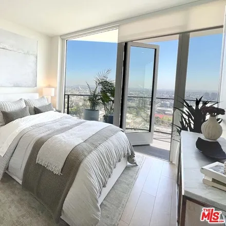 Rent this 1 bed apartment on Chase in Wilshire Boulevard, Los Angeles