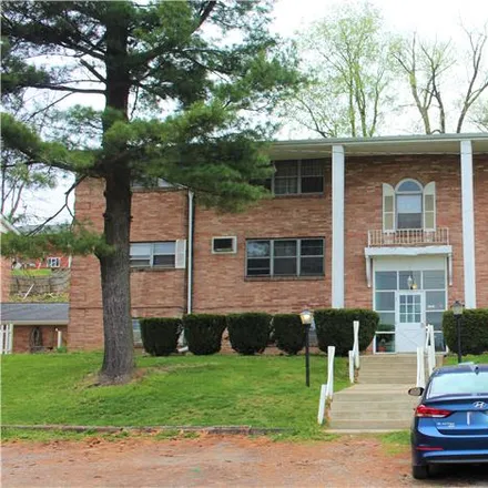 Rent this 1 bed apartment on Colonial Drive in Spahns Addition, Steubenville