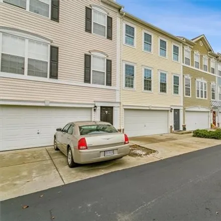 Image 3 - 559 Jessica Circle, Port Warwick, VA 23606, USA - Townhouse for sale