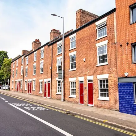 Rent this 8 bed townhouse on Derby Family Chiropractic in 166 Mansfield Road, Derby