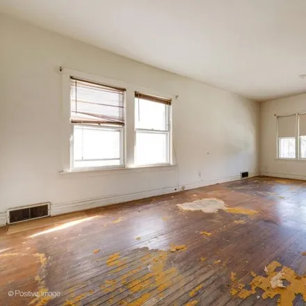 Image 2 - 3345 North Newland Avenue, Chicago, IL 60634, USA - House for sale