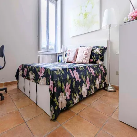 Rent this 2 bed room on Red Cafè in Via Panfilo Castaldi, 29