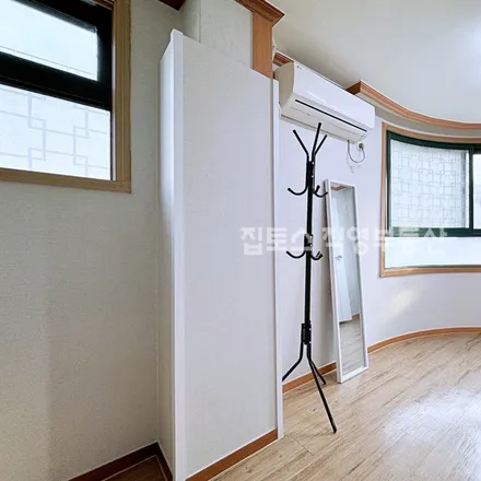 Rent this 2 bed apartment on 서울특별시 관악구 신림동 1515-3