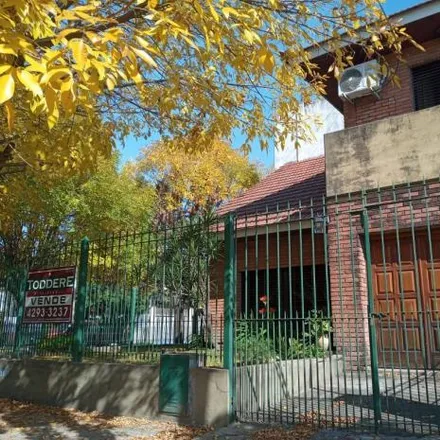 Buy this 4 bed house on Juan José Castelli 1793 in Adrogué, Argentina