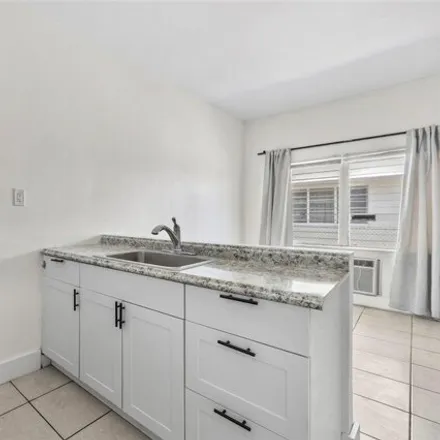 Image 3 - 8135 Crespi Boulevard, Miami Beach, FL 33141, USA - House for rent