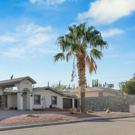 Image 3 - 10986 Gary Player Dr, El Paso, Texas, 79935 - House for sale