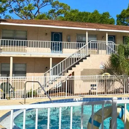 Rent this 2 bed apartment on 245 Northwest Jefferson Circle North in Saint Petersburg, FL 33702