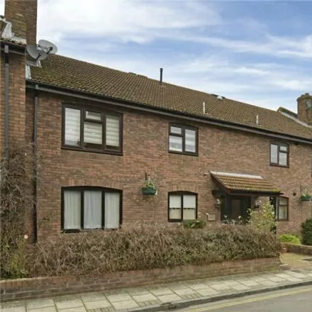 Rent this 2 bed room on King Stable Street in Eton, SL4 6FD