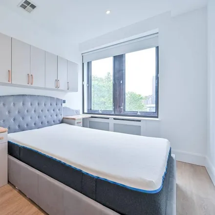 Image 5 - The Whitehouse, Waterloo Bridge, South Bank, London, SE1 8YL, United Kingdom - Apartment for rent