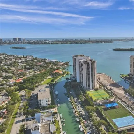Image 9 - 1601 Northeast 114th Street, Courtly Manor, Miami-Dade County, FL 33181, USA - Condo for sale