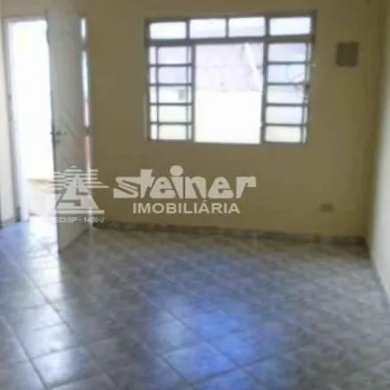 Rent this 2 bed house on Avenida Santana 260 in Ponte Grande, Guarulhos - SP