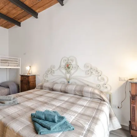 Rent this 2 bed house on La Reglia in Monterchi, Arezzo