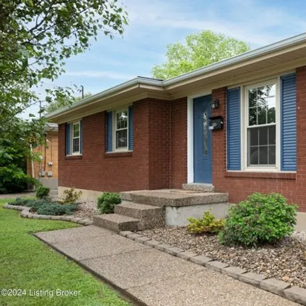 Image 2 - 4213 Cutliff Drive, Louisville, KY 40218, USA - House for sale