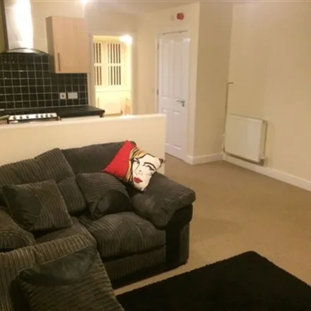 Image 3 - Sanderson Close, Hull, HU5 3DH, United Kingdom - Apartment for rent