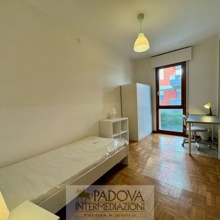 Image 7 - Via Pier Paolo Vergerio 36, 35126 Padua Province of Padua, Italy - Apartment for rent