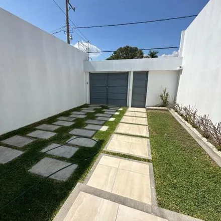 Rent this 3 bed house on BambúLimón in Calle Felipe Neri, 62740 Cuautla