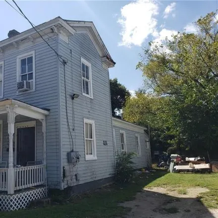 Buy this studio house on 1212 Melville Street in Heights, Petersburg