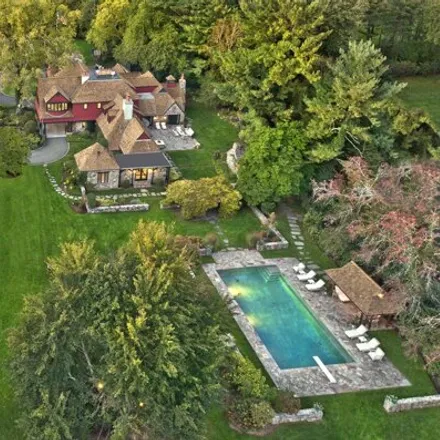 Image 1 - 52 Fort Hill Lane, Greenwich, CT 06831, USA - House for sale